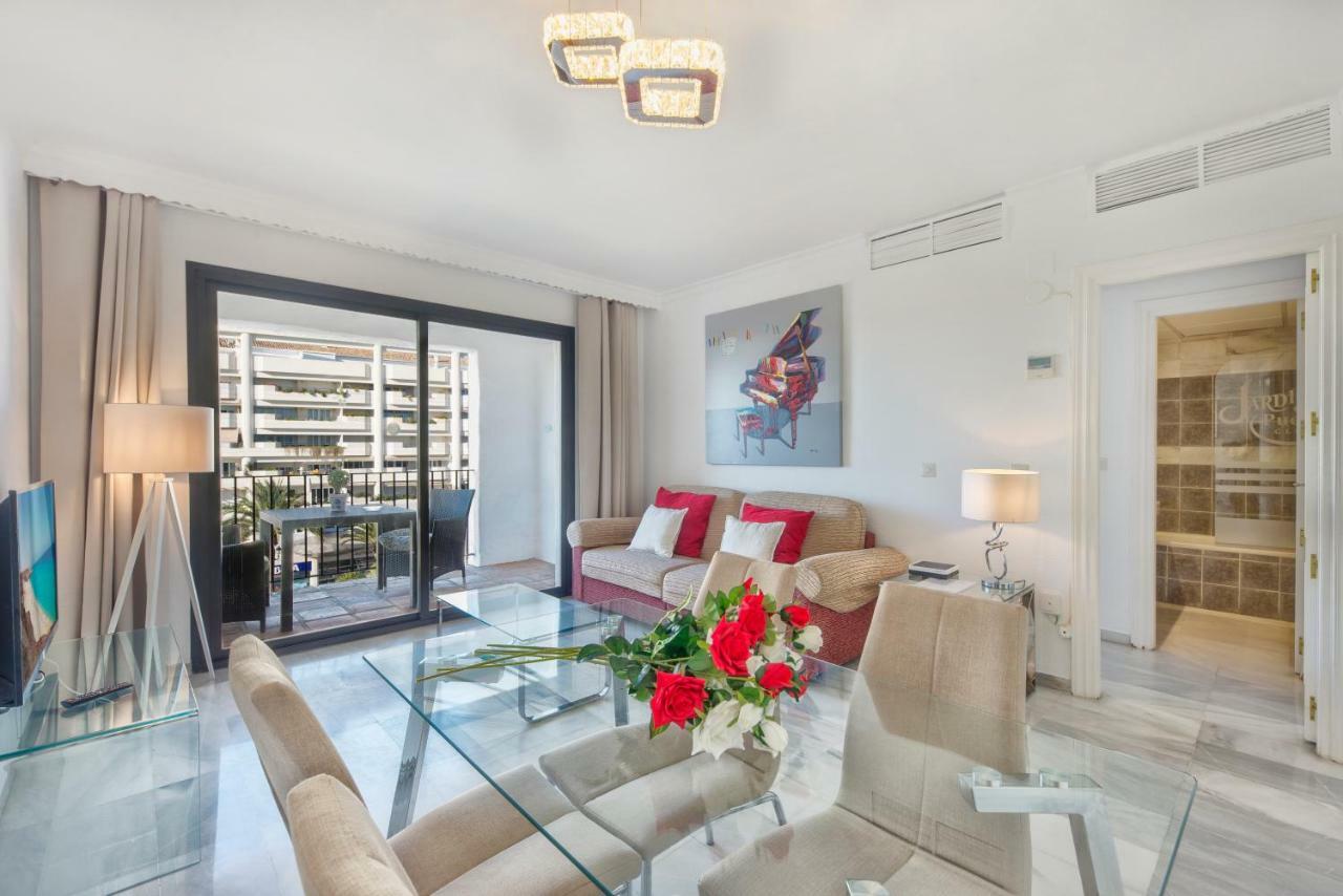 Jardines Del Puerto Apartment Marbella Exterior photo