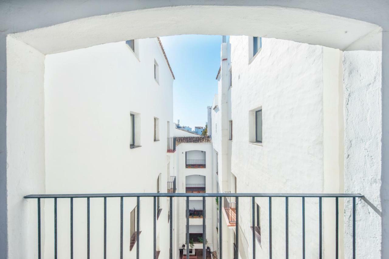 Jardines Del Puerto Apartment Marbella Exterior photo