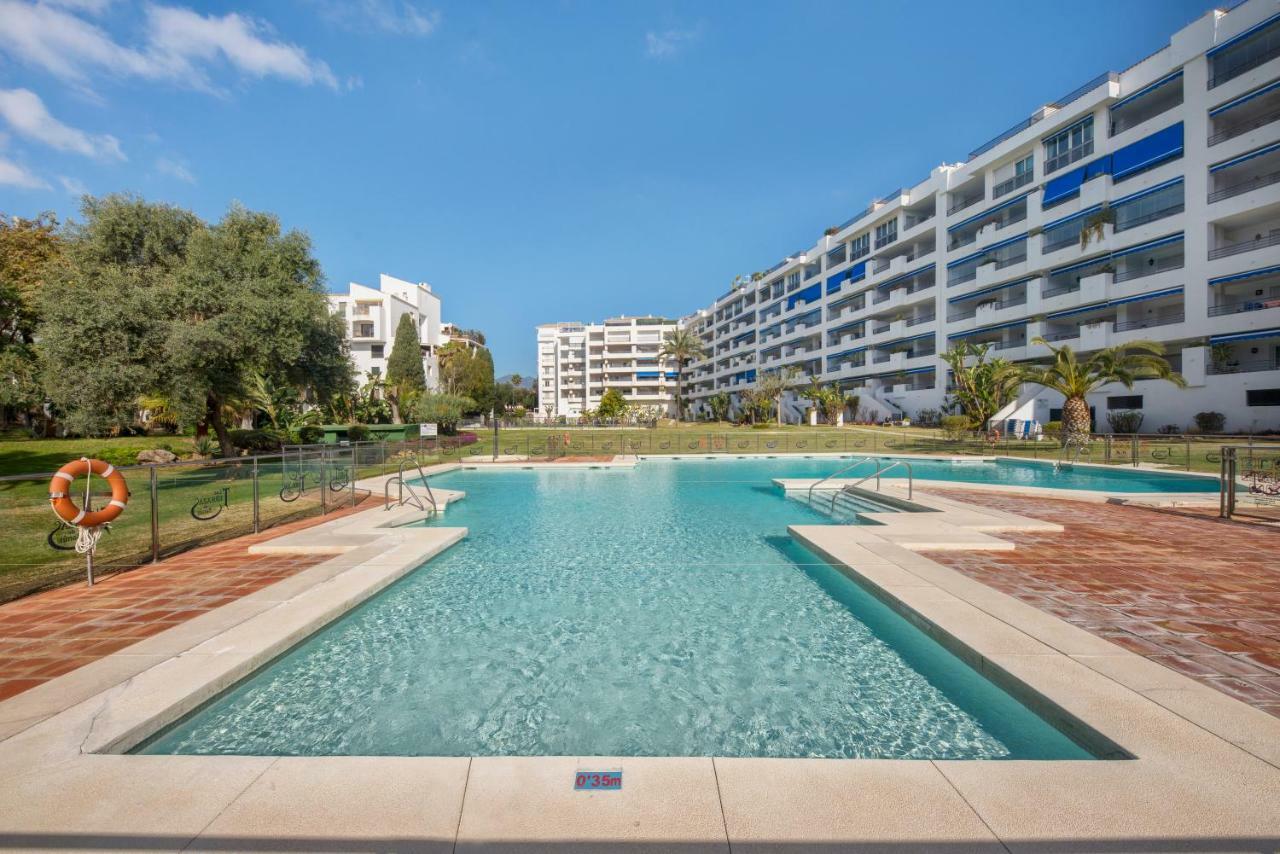 Jardines Del Puerto Apartment Marbella Exterior photo